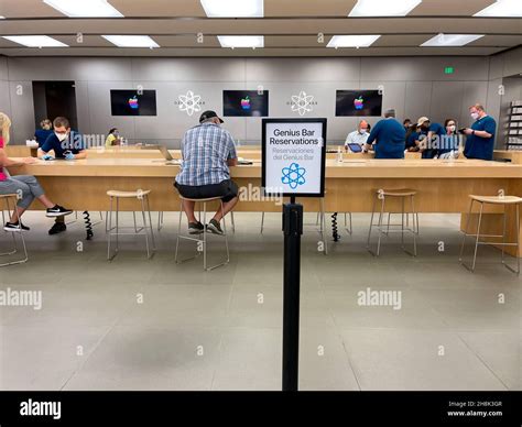 apple genius bar reservations.